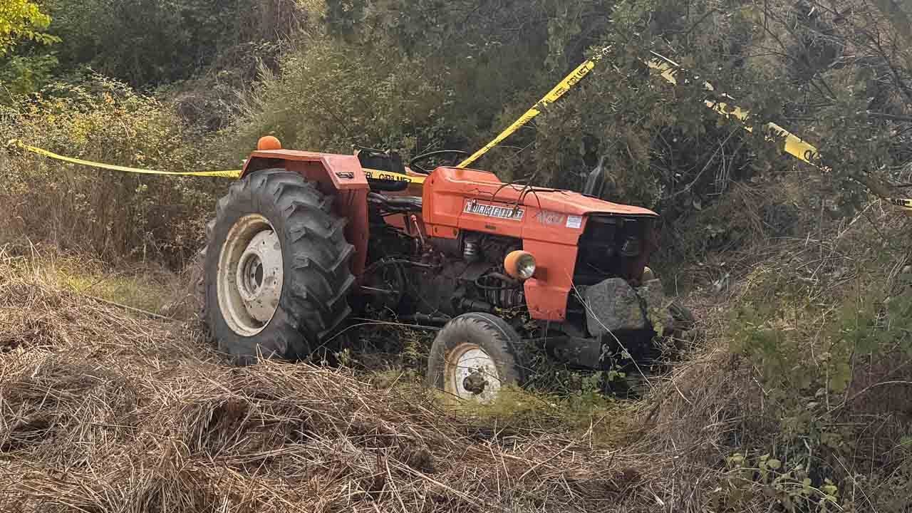 Uşak’ta devrilen traktörün sürücüsü hayatını kaybetti