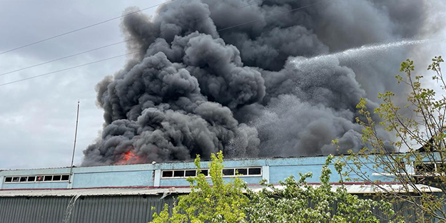 Uşak'ta fabrika yangını