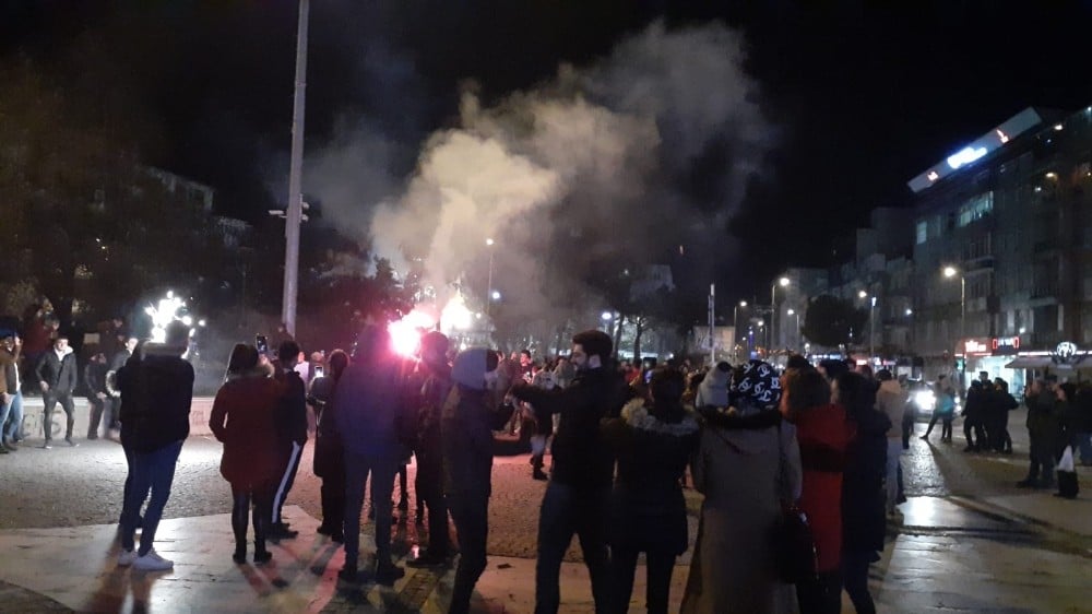 Uşak’ta havai fişeklerle yılbaşı kutlandı 