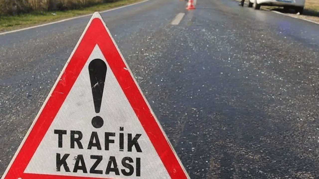 Uşak'ta iki işçi servisi çarpıştı: Çok sayıda yaralı var!