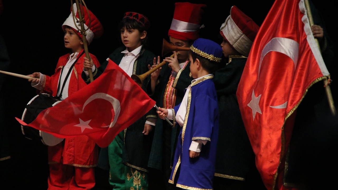 Uşak’ta Kur’an Kursu öğrencilerinden yıl sonu programı