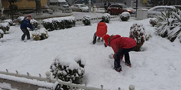 Uşak’ta okullar tatil mi? Uşak’ta bugün, yarın okullar tatil mi? Uşak Valiliği tatil açıklaması!