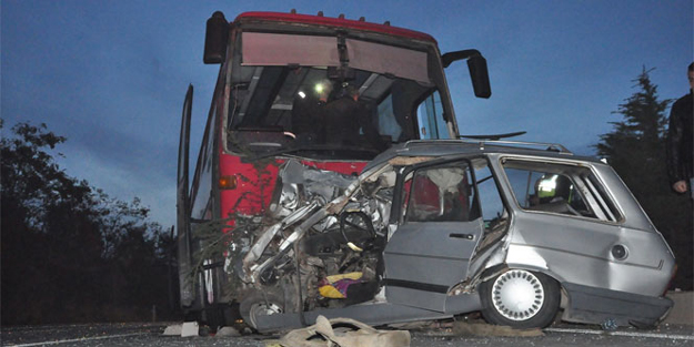 Konkunç kaza! Otobüs otomobili...