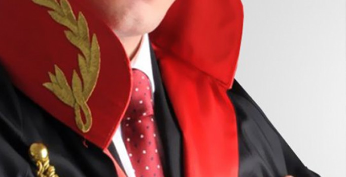 Uşak’ta toplam 11 hakim ve savcı gözaltına alındı