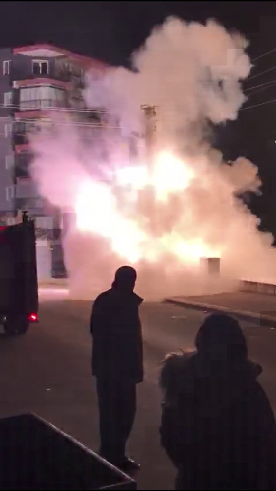 Uşak’ta trafo yangını paniğe neden oldu 