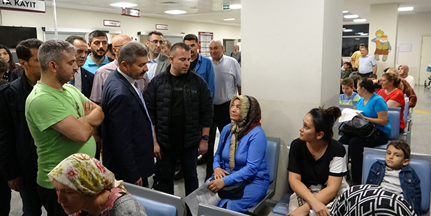 Uşak'ta zehirlenme paniği! Onlarca öğrenci hastaneye kaldırıldı