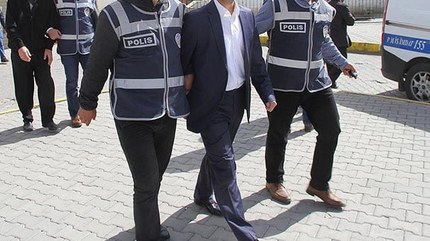 Uşak'taki FETÖ/PDY operasyonu: 10 şüpheliden 8'i cezaevine gönderildi