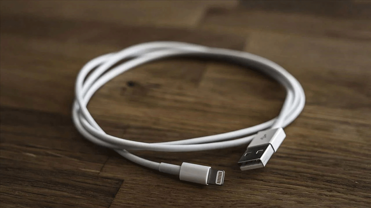 USB-C dönemi resmen başladı! AB’nin yeni kuralı elektronik cihazları nasıl etkileyecek?