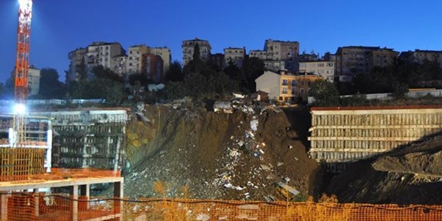 Üsküdar Belediyesi inşaatında çökme