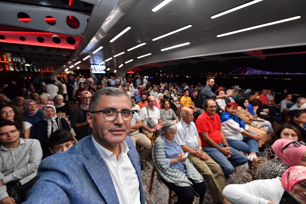 Üsküdar Valide Sultan Gemisi’nde musiki konserine yoğun ilgi 