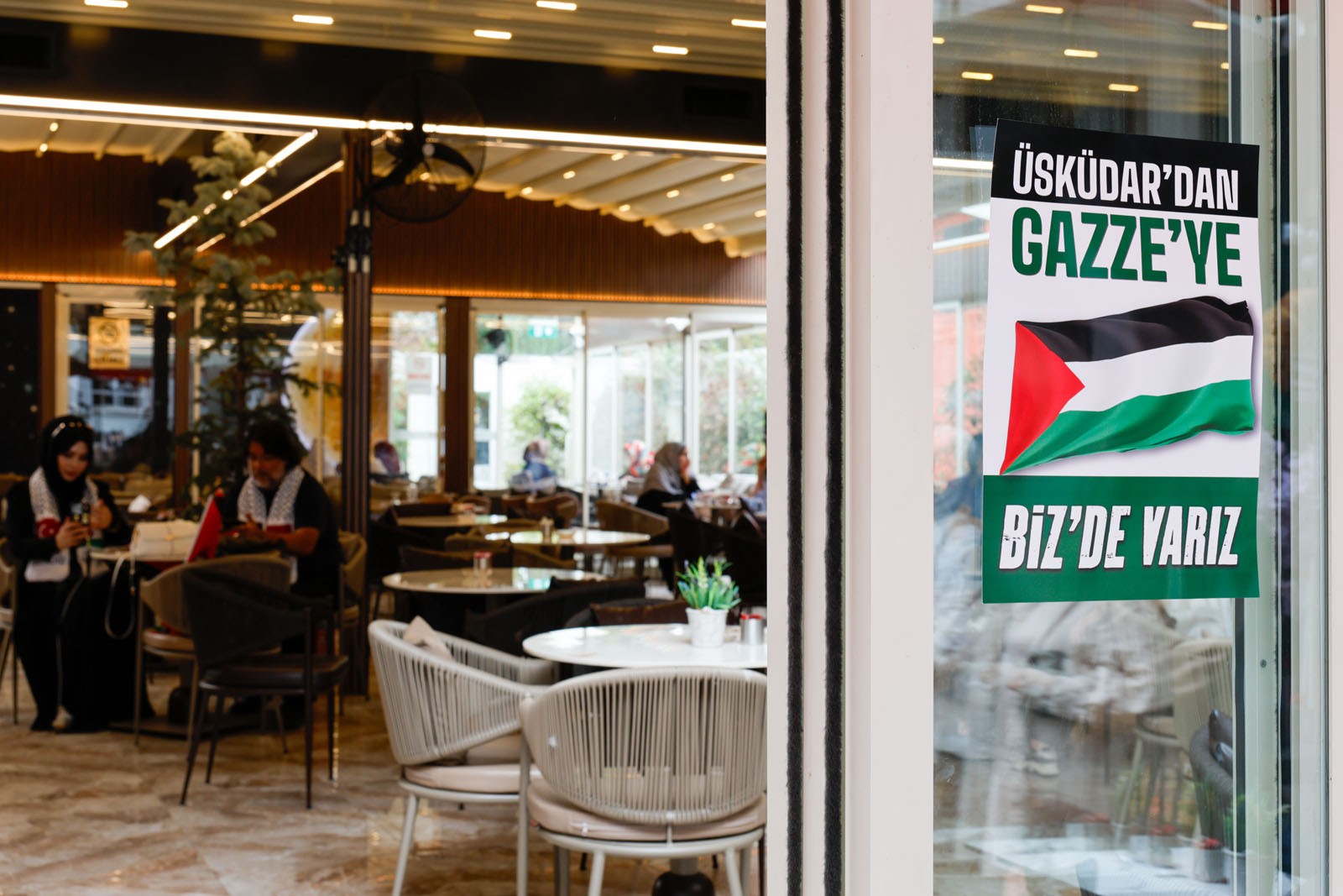 Üsküdar’da 50’yi aşkın esnaf bir günlük gelirini Gazze'ye bağışlıyor