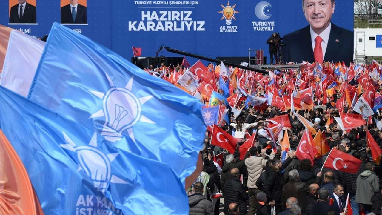 Üsküdar’da başkan vekili seçimi öncesi dengeler değişti: 4 CHP’li AK Parti’ye geçti