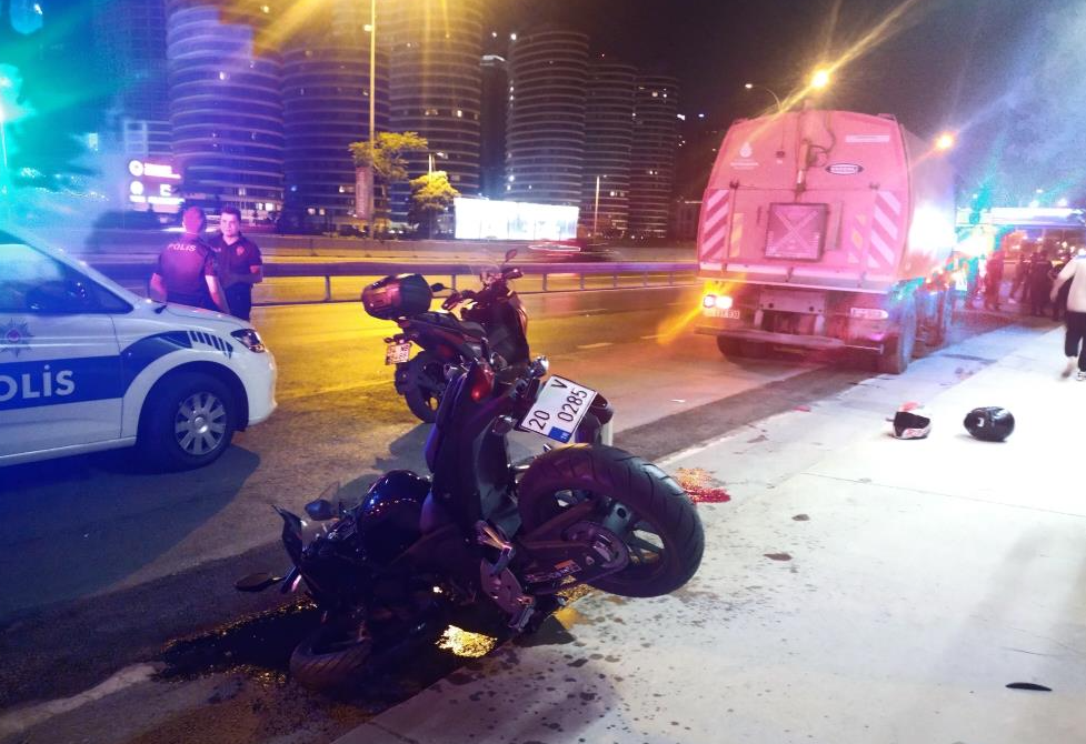 Üsküdar'da çok feci motosiklet kazası 1 ağır 2 yaralı