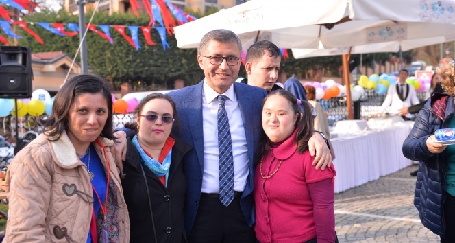 Üsküdar’da down sendromlu 11 genç iş sahibi oldu