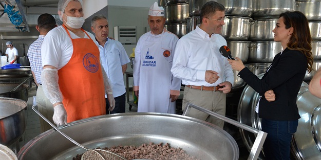 Üsküdar'da hergün 30 bin kişiye iftar