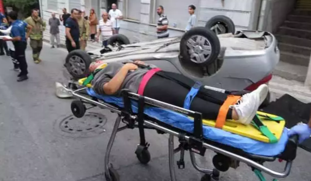 Üsküdar'da korkunç kaza! Yaralılar var