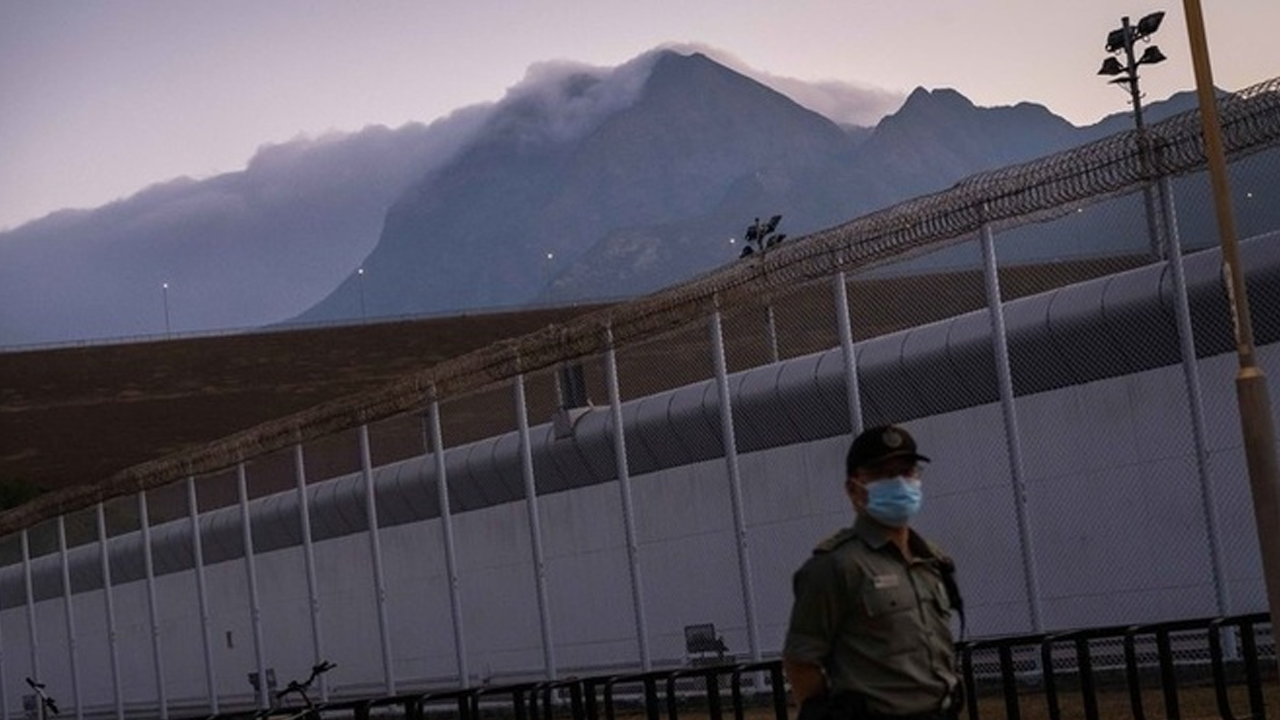 Üst düzey hükümet yetkilisini idam ettiler!