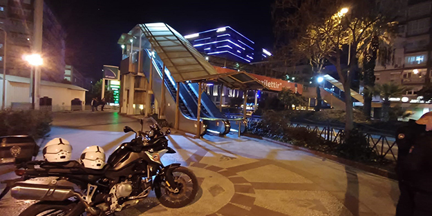 Üst geçitte şüpheli paket paniği! Ekipler alarma geçti