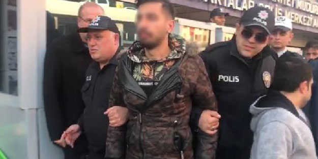 Üstü açık otomobiliyle seyir halindeyken dans eden sürücüye gözaltı