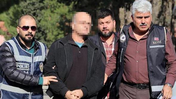 Üstünden Gülen'in yolladığı özel telefon çıktı! Örgütü bu telefondan...