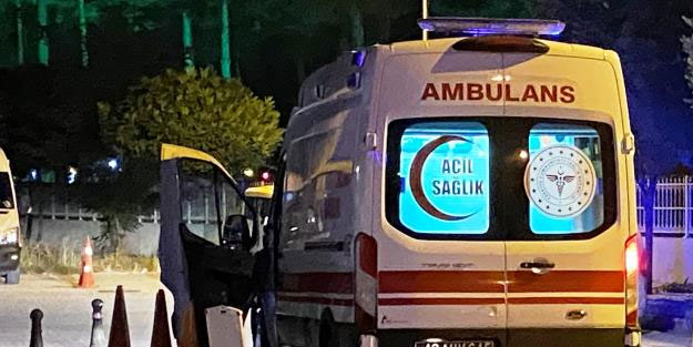 Üstüne 300 kiloluk kapı devrildi!