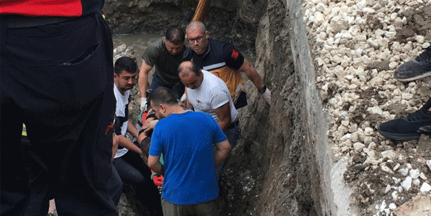 Üstüne beton blok yıkıldı! Feci olay