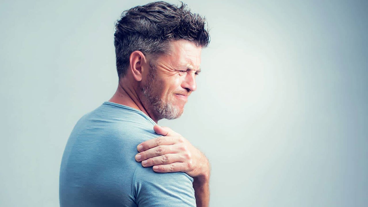 Üşüdüm deyip geçmeyin! Bu ağrı kronikleşmeden önlem alın