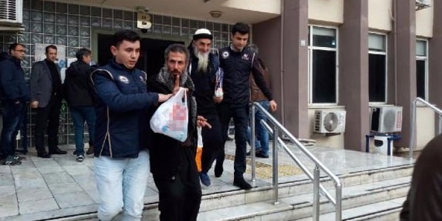Utanmadan bir de Allah'ın adını kullandı!