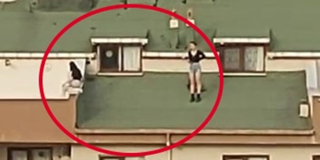 Uyan ey gençlik! Sosyal medyanın köpüklü büyüsü kızları bu hale getirdi