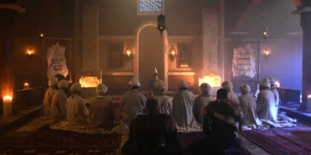 Uyanış Büyük Selçuklu'da ekrana kilitleyen zikir sahnesi!