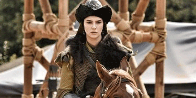 Uyanış Büyük Selçuklu’da Leyla Lydia Tuğutlu’dan sıkı talim