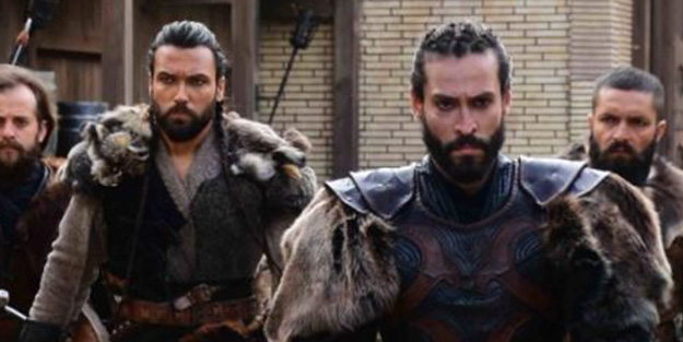 Uyanış Büyük Selçuklu'da sürpriz ayrılık! Veda etti