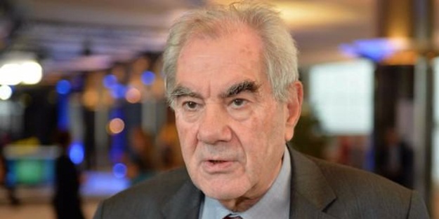 Üyelerinden, Avrupa Parlamentosu'na tepki