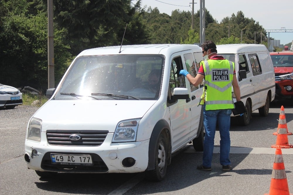 Uygulama noktasında kuyruklar oluştu 