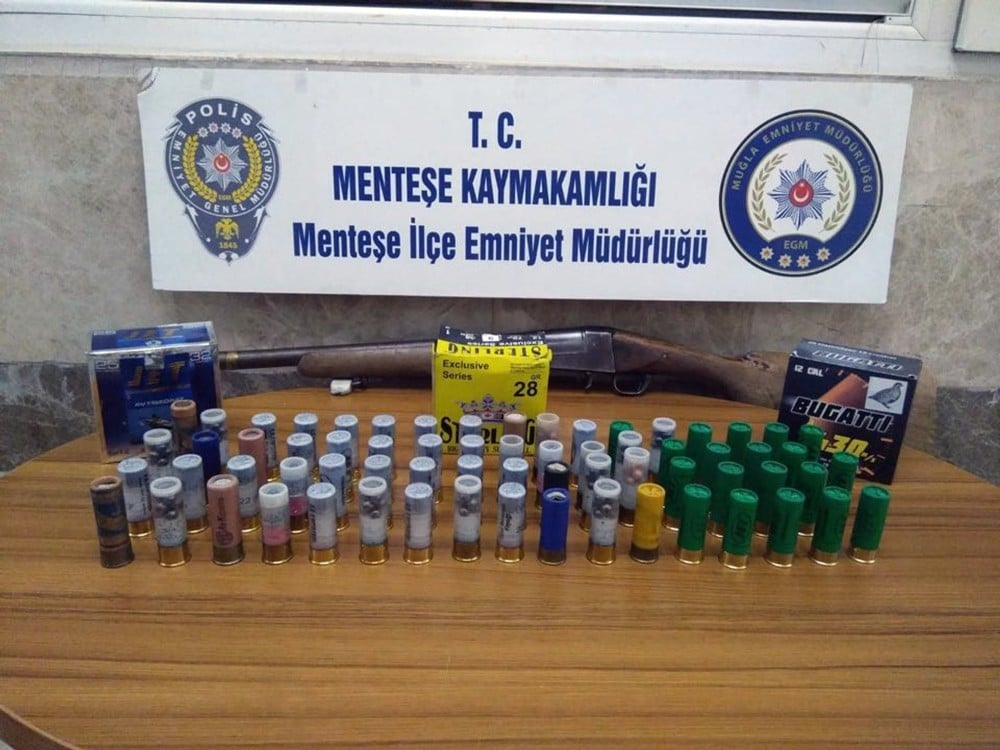 Uygulama noktasında ruhsatsız tüfek ve fişek ele geçirildi 