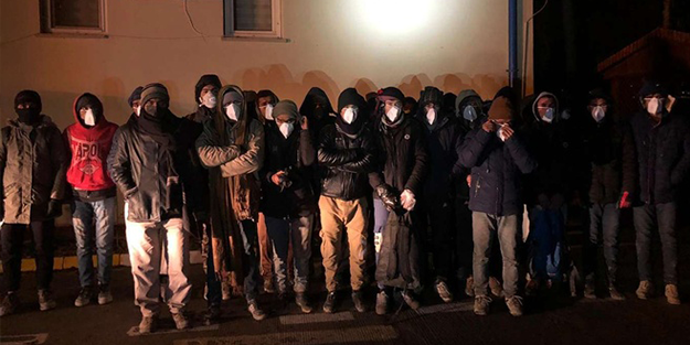Uygulama noktasından kaçan araçtan 31 göçmen çıktı
