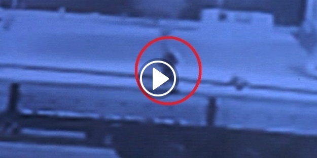 Uygulama yapan polise otomobil çarptı