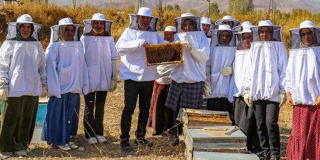 Uygulamalı Çiftçi Okulu