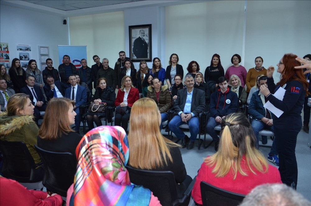 Uygulamalı ilk yardım eğitimine katılım sağlayan personellere sertifikaları verildi 