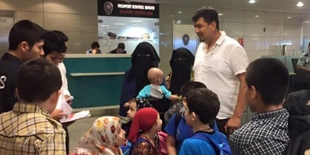 Uygur Türkleri Türkiye’ye getirildi