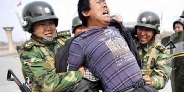 Uygur Türkleri'ne yönelik zulüm ve asimilasyon belgelendi! Çin polisinin bilgisayarları hack'lendi