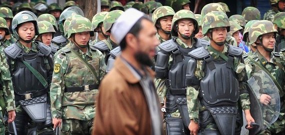 Sakal bıraktıkları için tutuklandılar