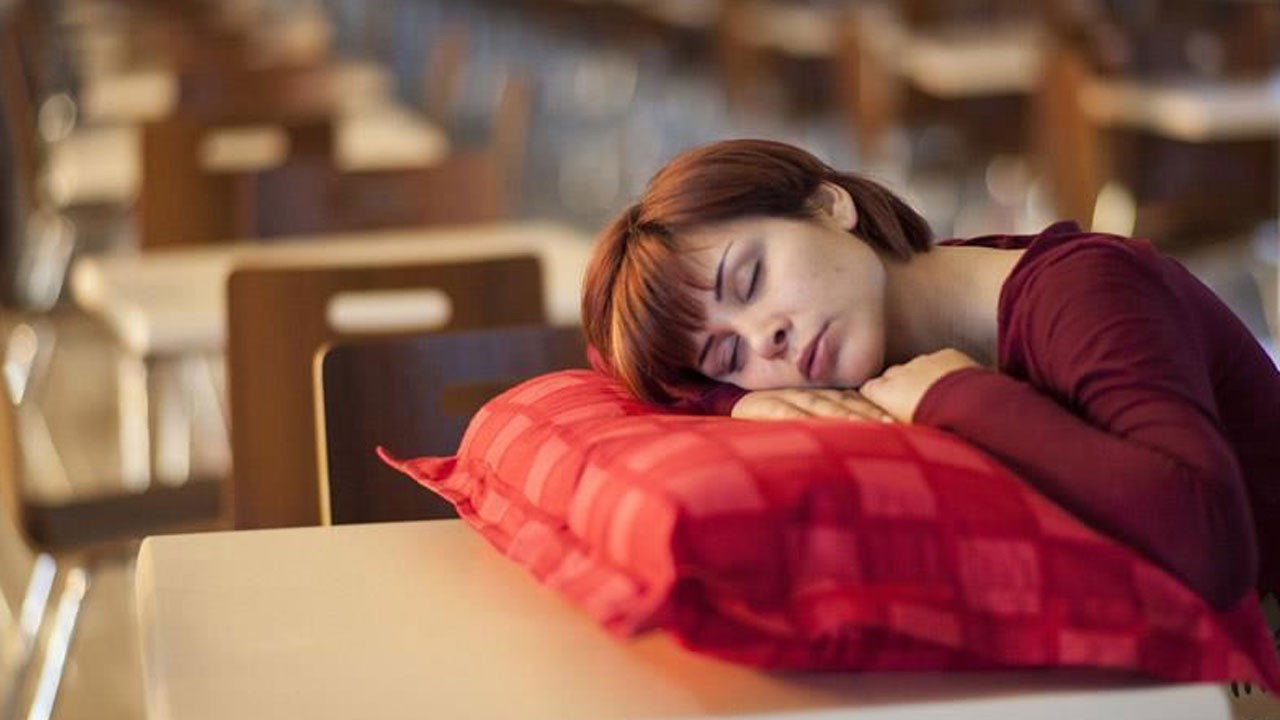 Uyku apnesi deyip geçmeyin! Bakın hangi hastalıklara yol açıyor