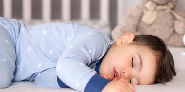 Uyku apnesi: İyi uyku alamayan çocuklarda büyüme hormonu salgılanamıyor!