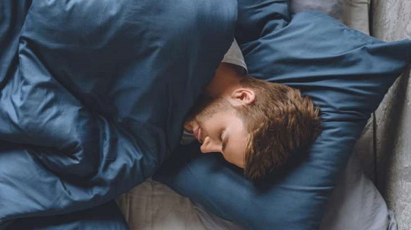 Uyku deyip geçmeyin! 6 saatten az uyuyorsanız bu sorunu yaşayabilirsiniz!