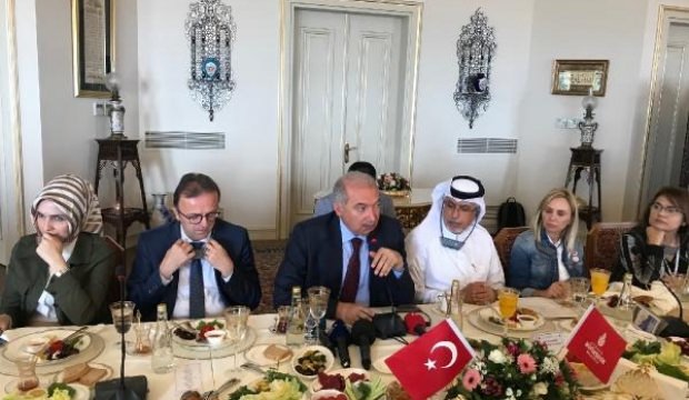 Uysal 18 ülkeden 60 gazeteciyle buluştu!