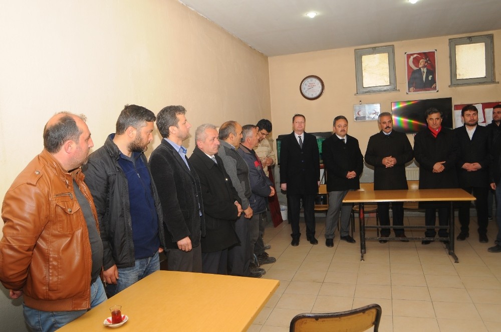 Uysal, Belediye çalışanları ile bir araya gelerek projelerini anlattı 