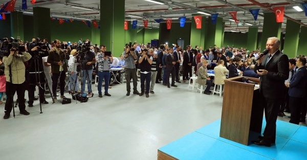 Uysal Mecidiyeköy-Mahmutbey metrosunun ne zaman biteceğini açıkladı