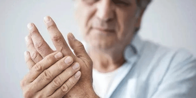 Uyurken yorulanlar dikkat! Huzursuz bacak sendromu ile kardeş...