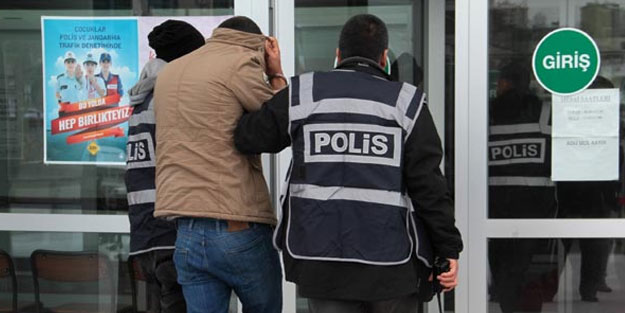 Uyuşturucu hap “torbacıları” ele verdi